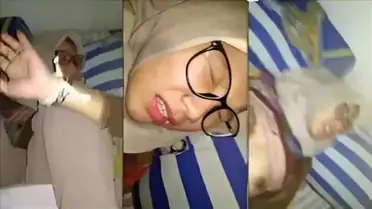 Bokep Jilbab SMA Berkacamata Memek Tembem Langka WOT Lumer poster